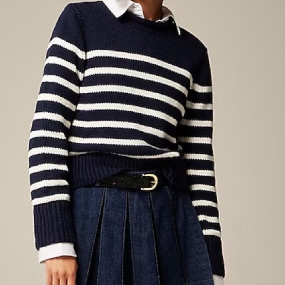 J.Crew Classical Sweater in Stripes 
Size:Small